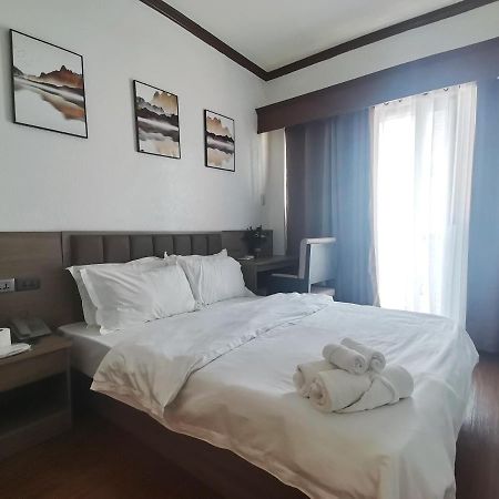 Passion Makati Aparthotel Makati City Bagian luar foto