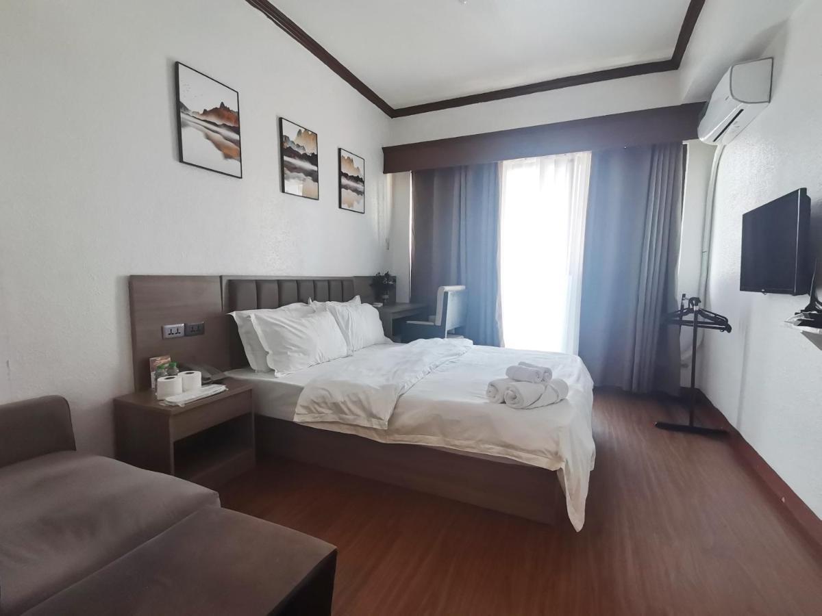Passion Makati Aparthotel Makati City Bagian luar foto